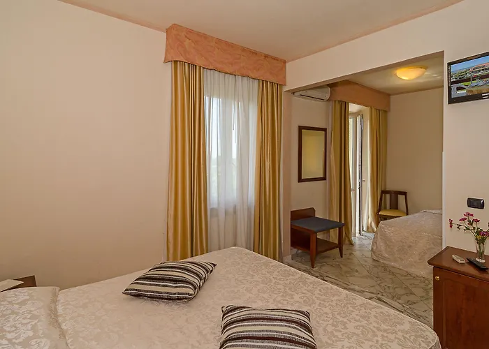 Coluccini 3* Marina di Pietrasanta