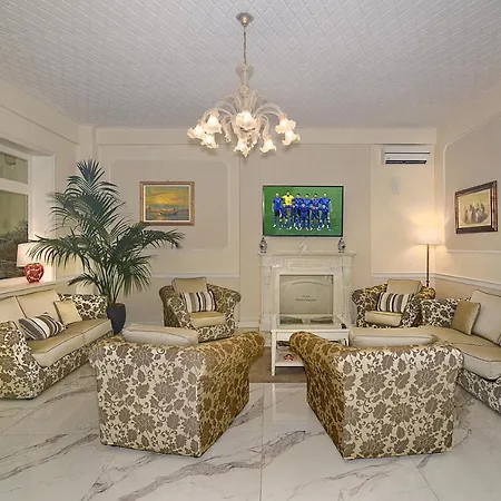 Coluccini 3* Marina di Pietrasanta