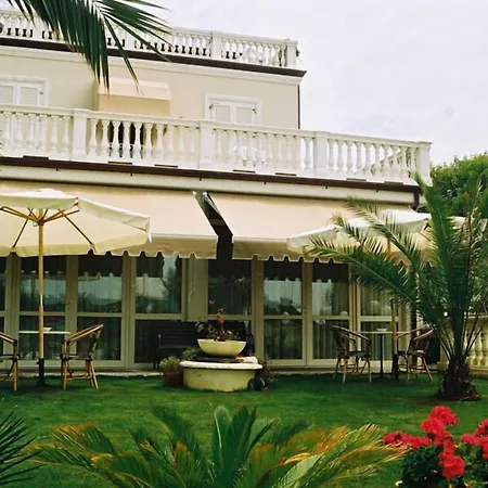 Coluccini Hotel 3*