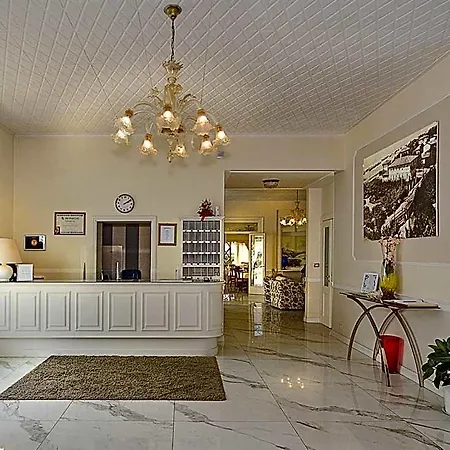 Coluccini Hotel