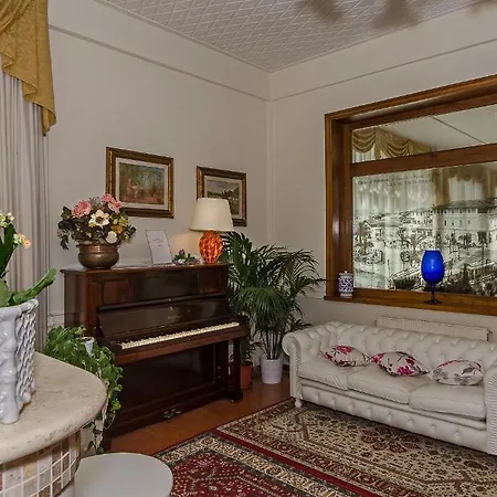 Coluccini 3* Marina di Pietrasanta